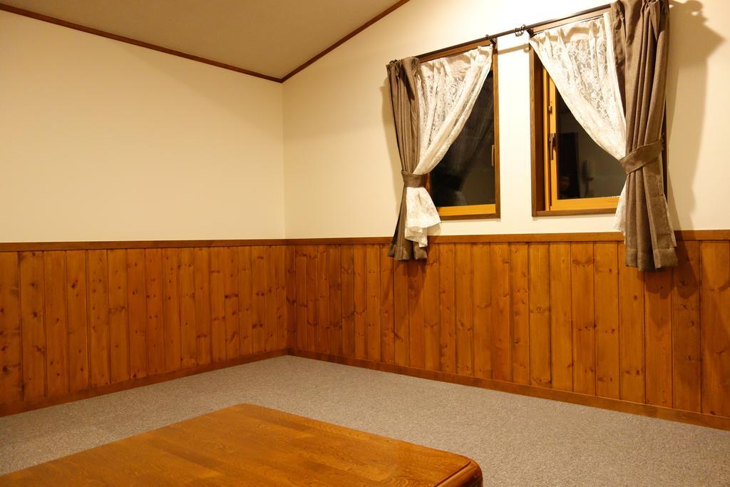 Community House Tyrolien Ξενοδοχείο Χακούμπα Εξωτερικό φωτογραφία